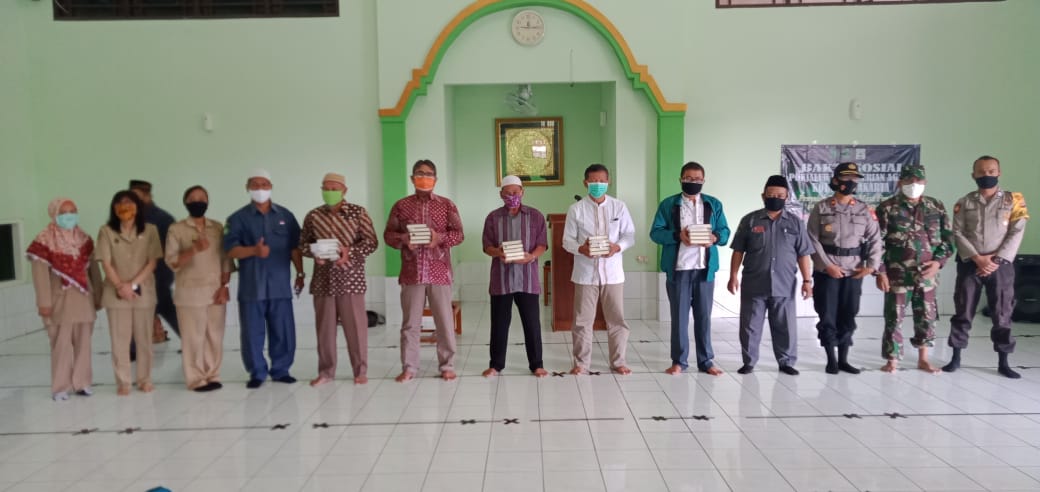 Peduli Dhuafa, Pokjaluh Kemenag Kota Yogyakarta Bagikan Sembako Dan Kitab Suci Al Quran