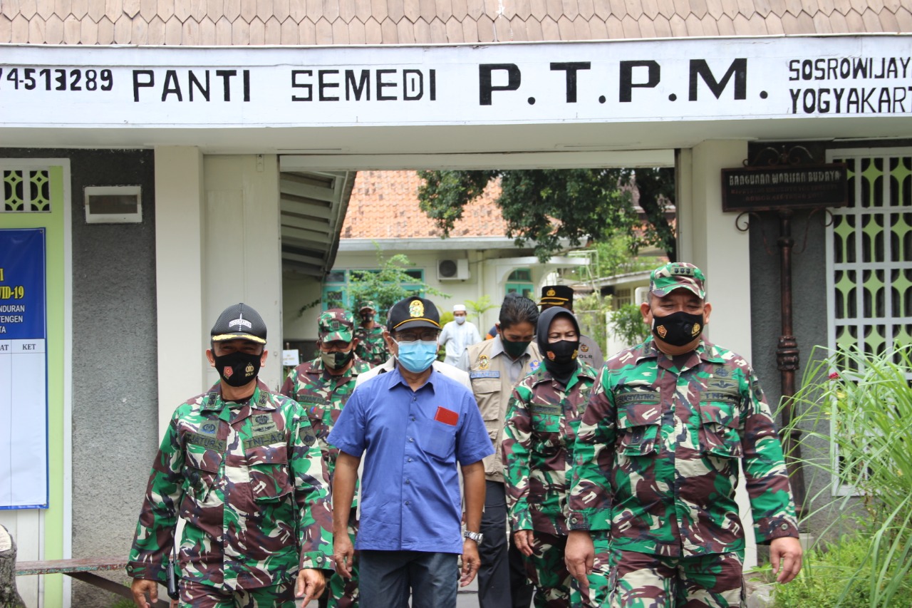 2 Posko PPKM Mikro Wilayah Kota Yogyakarta Di Kunjungi Tim Wasev Kodam IV/Diponegoro