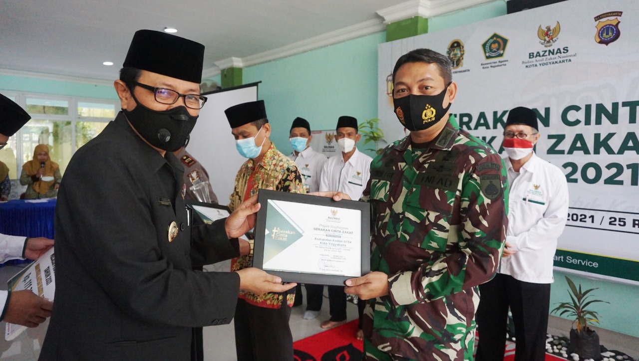 Dandim 0734/Kota Yogyakarta terima Penghargaan Kampanye Gerakan Cinta Zakat (Baznas)