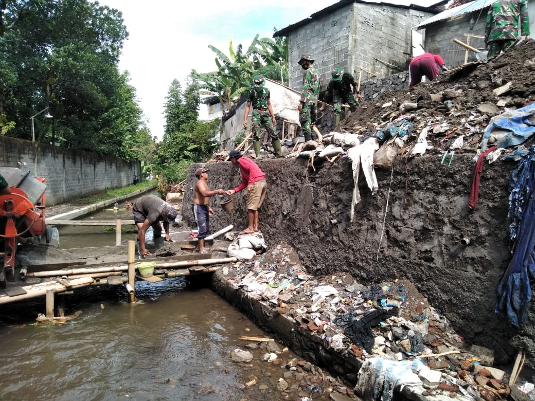 TMMD REG KE-111 JOGJA BAKAR SEMANGAT GOTONG ROYONG