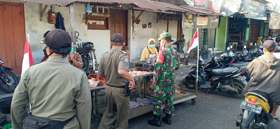 BABINSA KORAMIL 08/KOTAGEDE PANTAU PEDAGANG PASAR KOTAGEDE