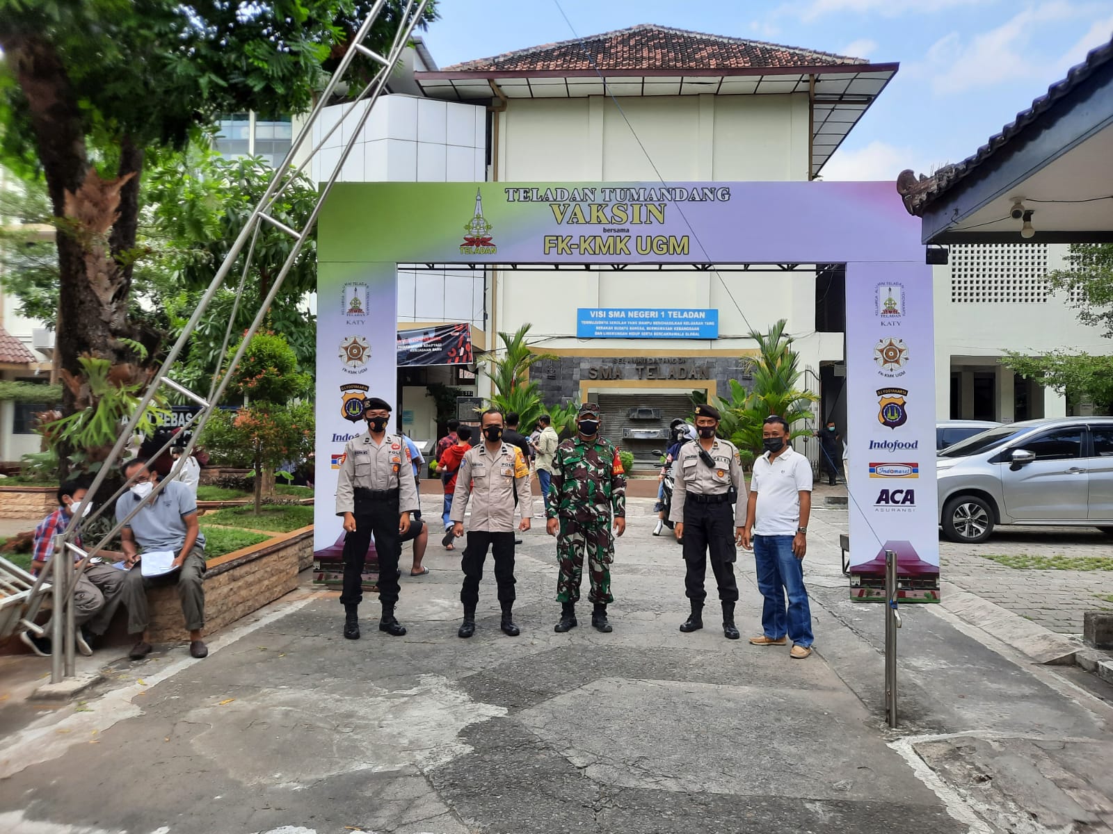 BABINSA KORAMIL 10/WIROBRAJAN TUMANDANG, PROGRAM VAKSINASI LANJUTAN DOSIS 2 DI SMA N 1 TELADAN YOGYAKARTA 