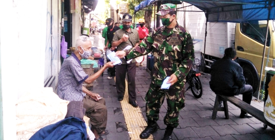 MASKER UPAYA MEMUTUS MATA RANTAI PENYEBARAN COVID-19, BABINSA KORAMIL 04/DANUREJAN BAGIKAN