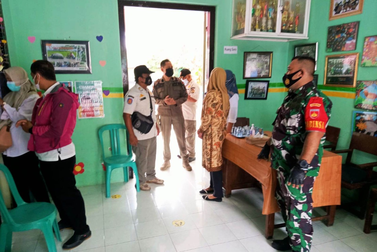 BABINSA KORAMIL 06/MERGANGSAN BERSAMA KEMANTREN MONITORING PTM DI TK KARTIKA