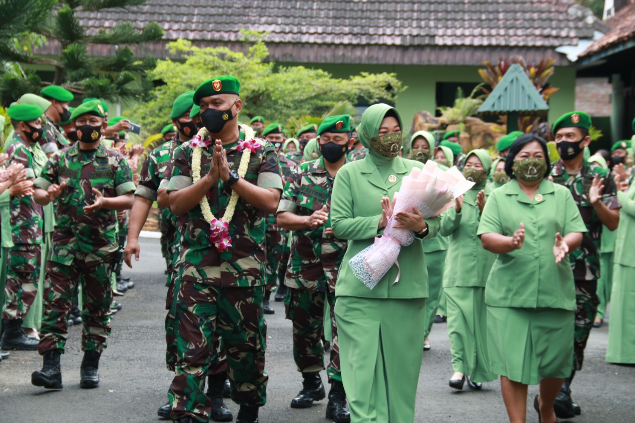 Kodim 0734/Kota Yogyakarta Gelar Tradisi Penyambutan Dandim Baru