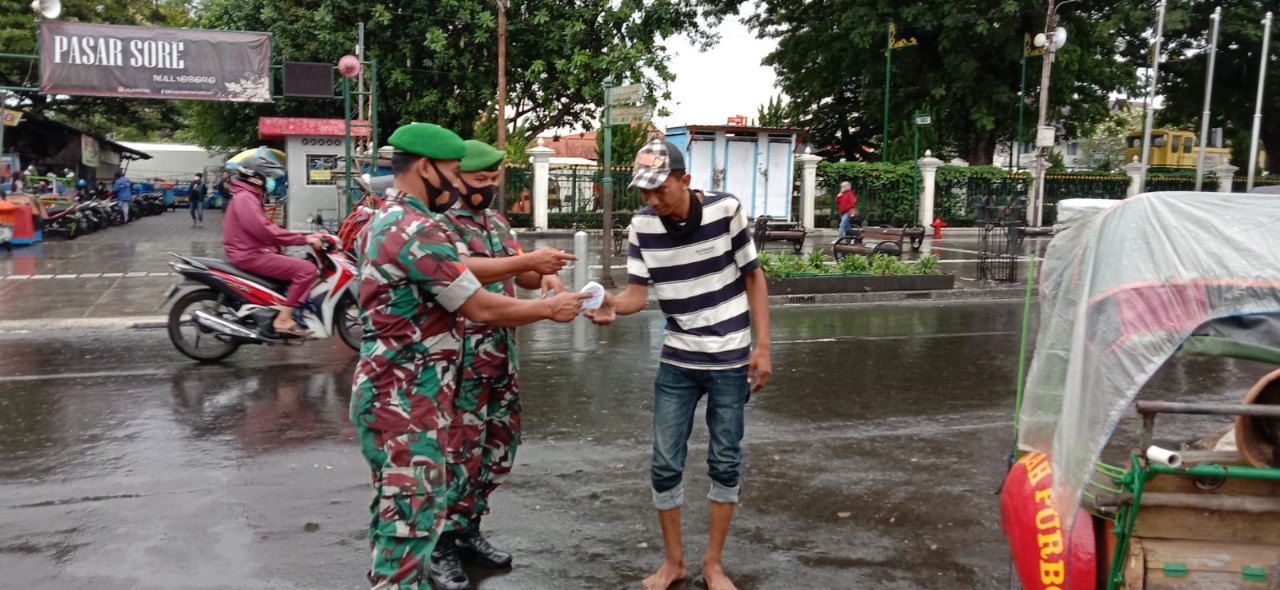 PANTAU PROKES BABINSA PAKUALAMAN EDUKASI PENGUNJUNG MALIOBORO