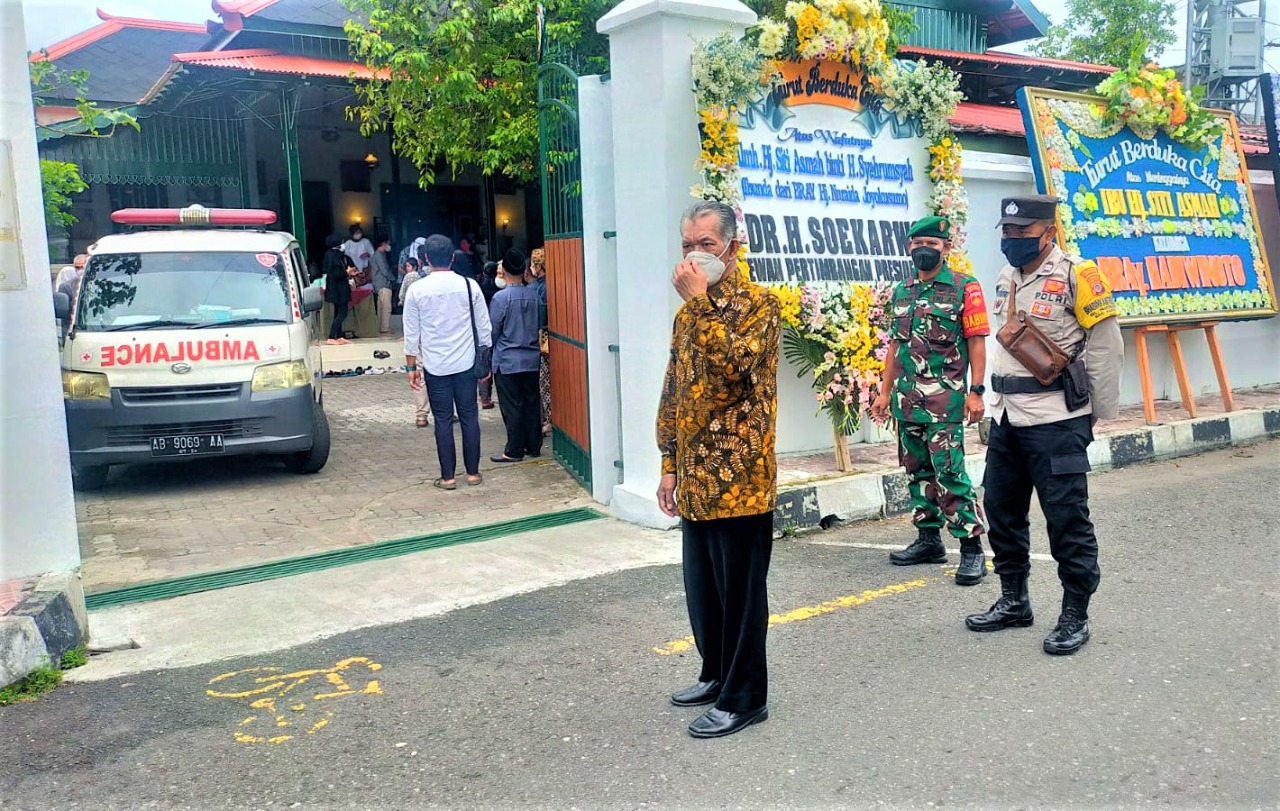 Koramil Kraton Memantau dan Membantu Pengamanan Takziah