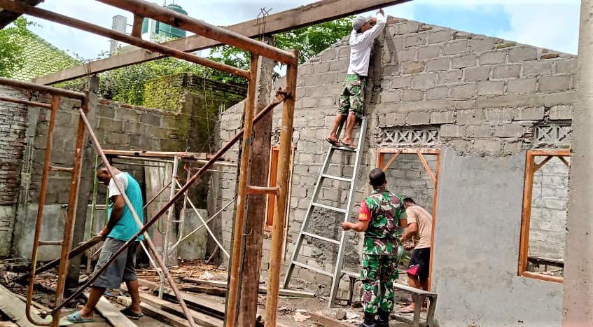 Kodim 0734/Kota Yogyakarta Kejar Target Rehab Rumah Tidak Layak Huni Milik Ibu Sri Purwani